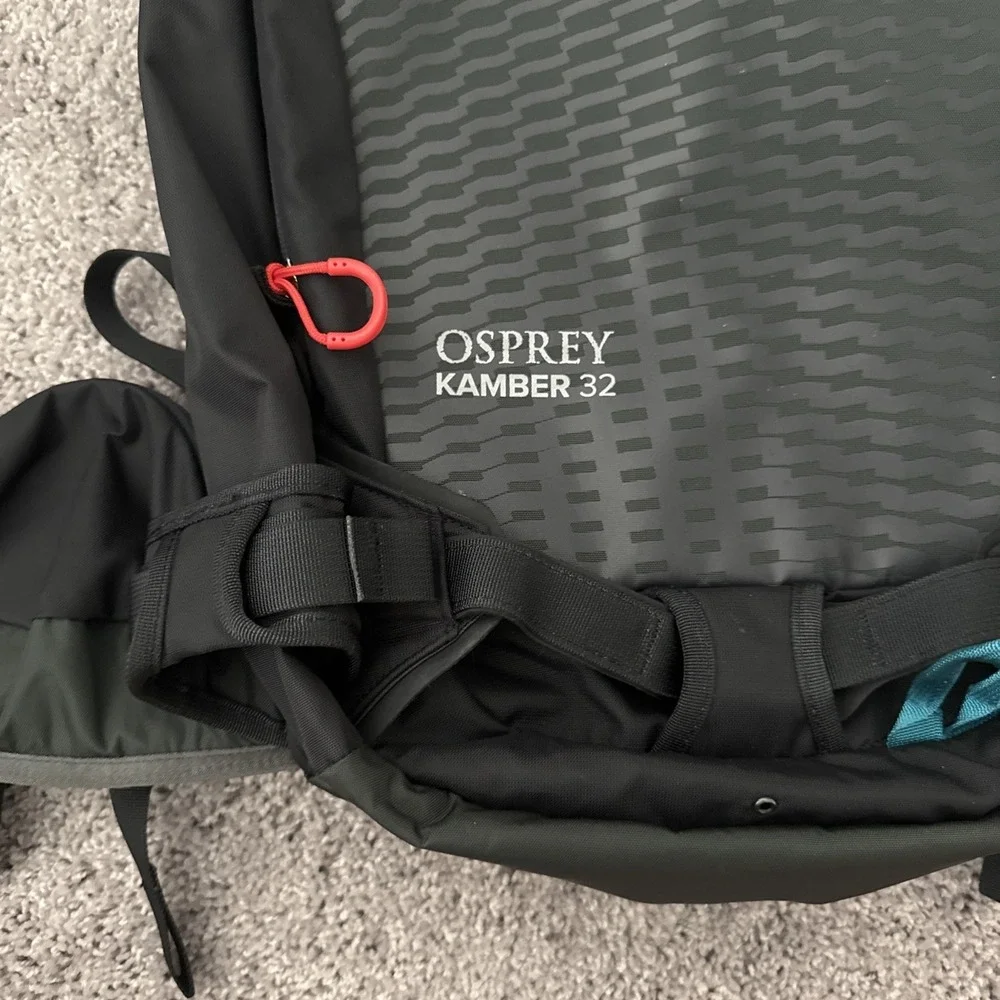 Osprey Kamber 32L  Ski Backpack w/Hip Belt, Adjustable Straps, 4 Pockets GREAT - Picture 2 of 5
